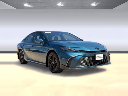 Used 2026 Toyota Camry SE w/ Convenience Package image 7