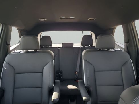 Certified 2025 Buick Enclave Preferred image 35