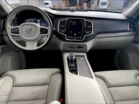 Used 2022 Volvo XC90 T8 Inscription image 18