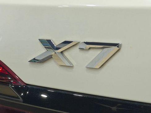 Used 2022 BMW X7 xDrive40i w/ M Sport Package AWD/4WD image 90