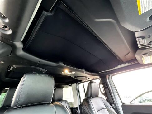 Used 2023 Jeep Wrangler Unlimited Sahara image 12