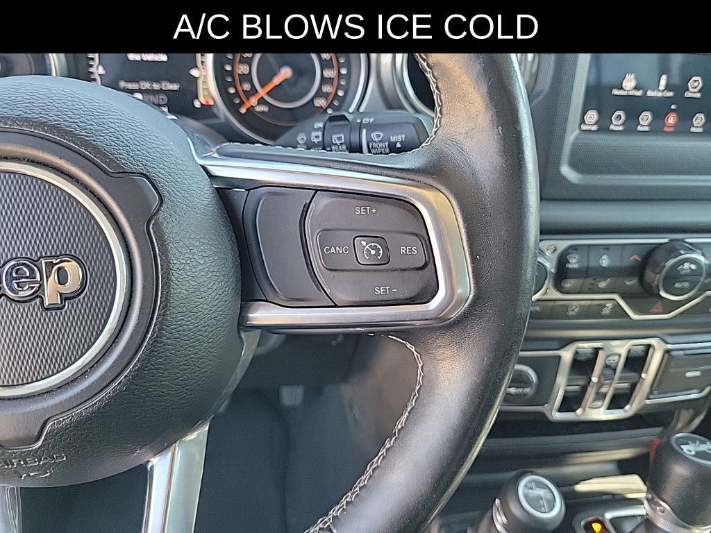Used 2018 Jeep Wrangler Unlimited Sahara w/ Cold Weather Group AWD/4WD image 22