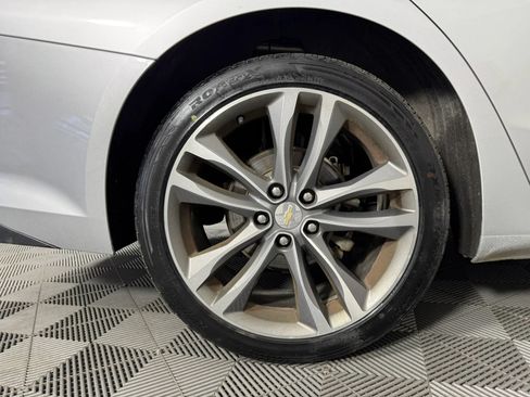 Used 2021 Chevrolet Malibu LT FWD image 43