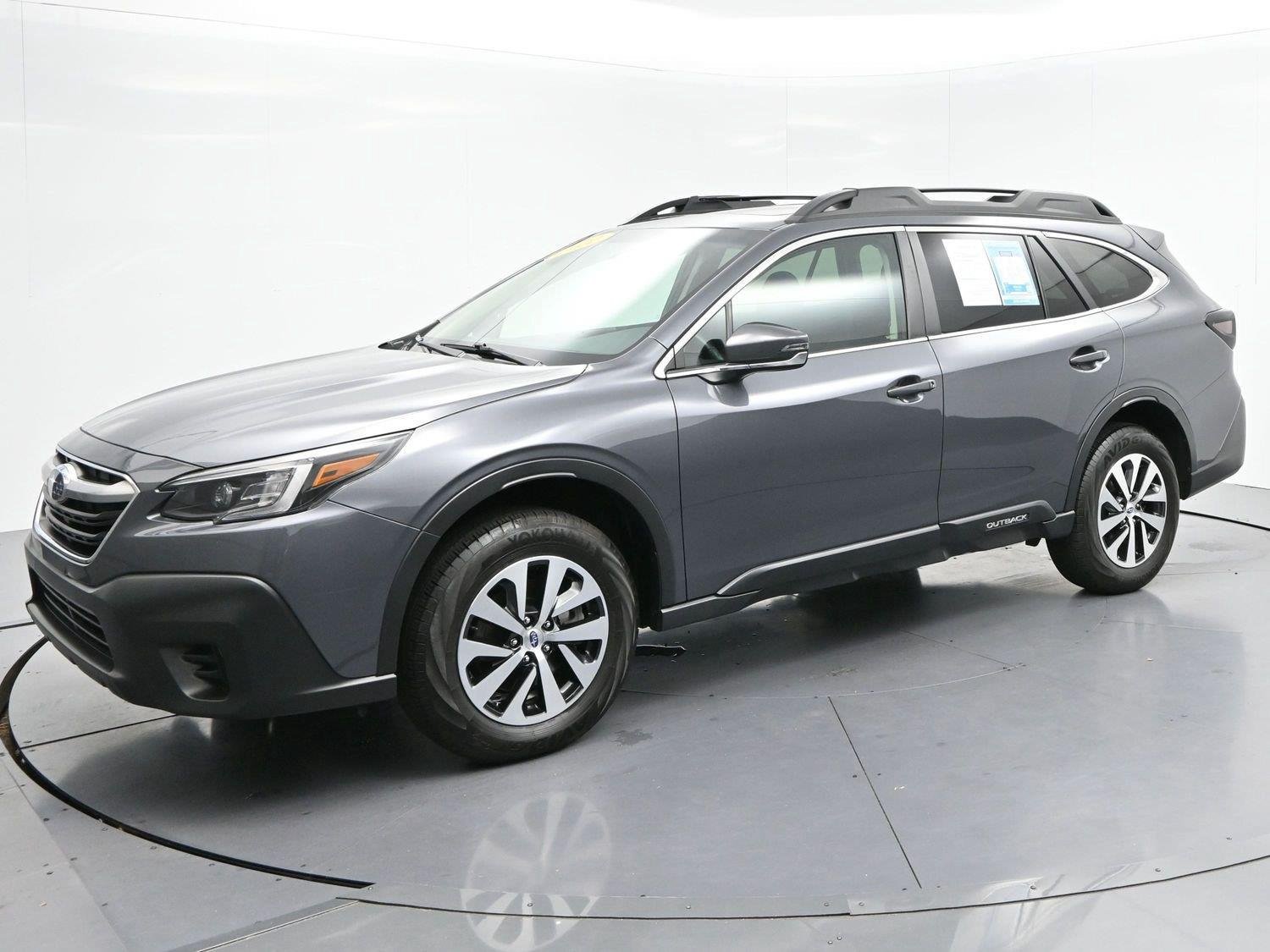 Used 2022 Subaru Outback Premium AWD/4WD image 3