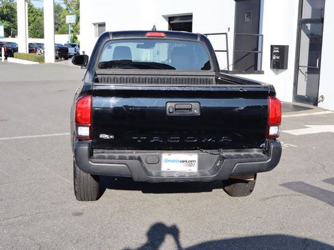 Used 2022 Toyota Tacoma SR RWD image 9