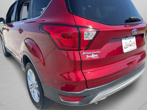 Used 2019 Ford Escape SE FWD image 33