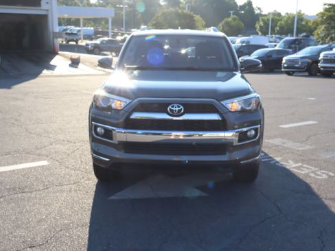 Used 2016 Toyota 4Runner SR5 AWD/4WD image 15