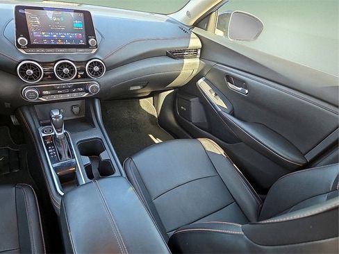 Used 2023 Nissan Sentra SR w/ SR Premium Package image 15