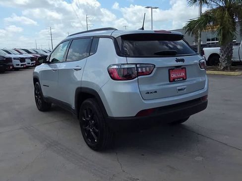 New 2026 Jeep Compass Latitude AWD/4WD image 6