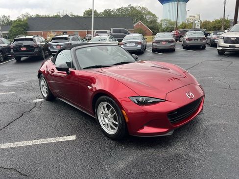 Used 2024 MAZDA MX-5 Miata Sport image 4