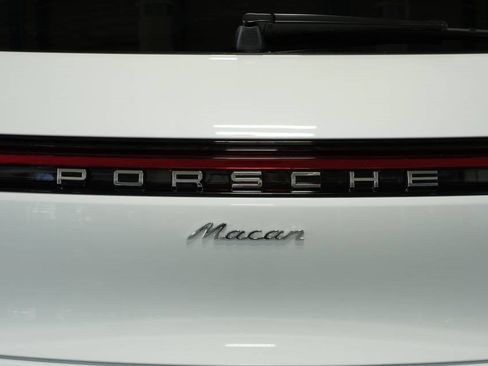 New 2025 Porsche Macan image 37