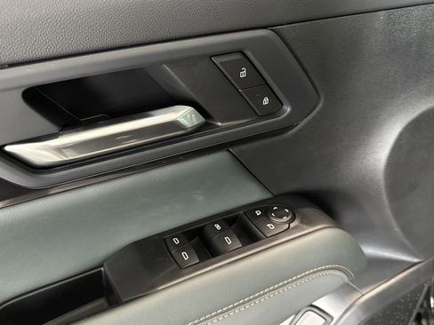 New 2026 GMC Terrain AT4 w/ LPO, Black Badging Package image 22