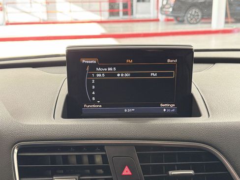 Used 2017 Audi Q3 2.0T Premium Plus w/ Premium Plus Package image 18