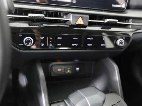 New 2026 Kia Sportage LX FWD image 15