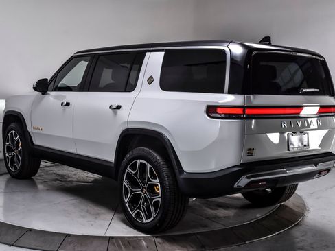Used 2024 Rivian R1S Adventure AWD/4WD image 4