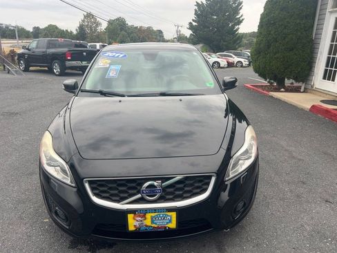 Used 2011 Volvo C30 T5 R-Design image 3