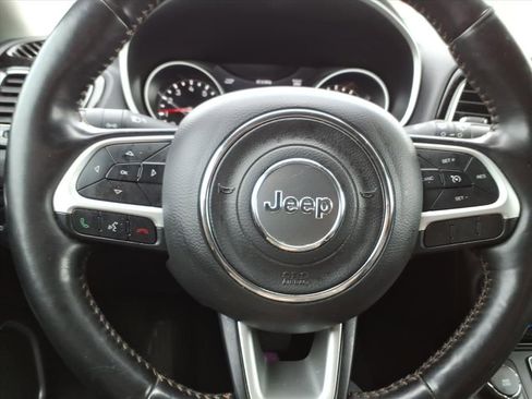 Used 2020 Jeep Compass Limited image 17