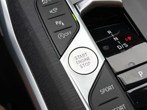 New 2026 BMW 330i Sedan w/ Premium Package image 9