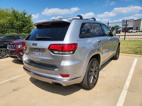 Used 2019 Jeep Grand Cherokee High Altitude RWD image 4