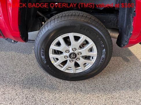 Used 2025 Toyota Tacoma SR5 AWD/4WD image 10