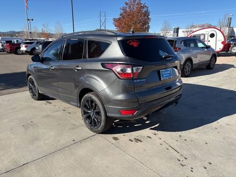 Used 2018 Ford Escape SE w/ SE Sport Appearance Package image 8