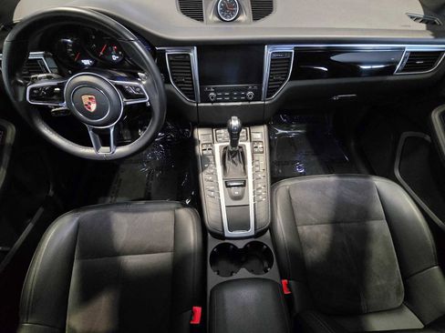 Used 2018 Porsche Macan image 17