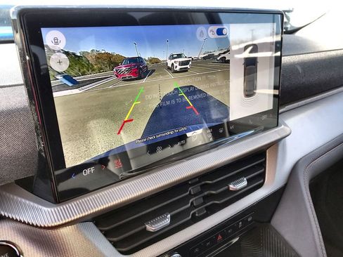 New 2026 Ford Explorer Active w/ Active Comfort Package AWD/4WD image 17