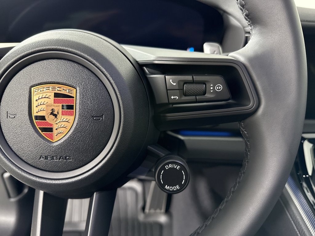 Certified 2026 Porsche Panamera 4 AWD/4WD image 38