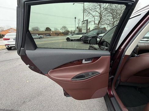 Used 2017 INFINITI QX50 AWD w/ Premium Plus Package image 8