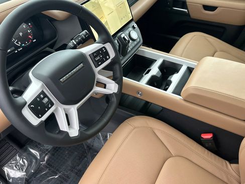 New 2026 Land Rover Defender 110 X-Dynamic SE image 5