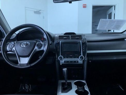 Used 2013 Toyota Camry SE image 17