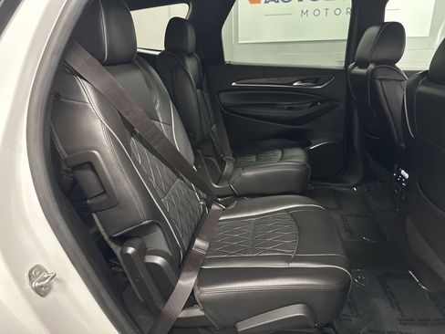 Used 2022 Buick Enclave Avenir w/ Avenir Technology Package image 39