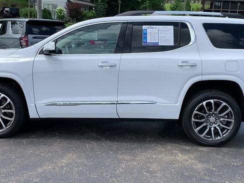 Used 2023 GMC Acadia Denali AWD/4WD image 1