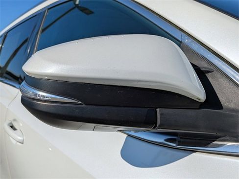 Used 2019 Toyota Highlander Limited image 11