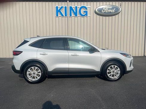 Certified 2025 Ford Escape Active w/ Tech Pack #1 AWD/4WD image 1