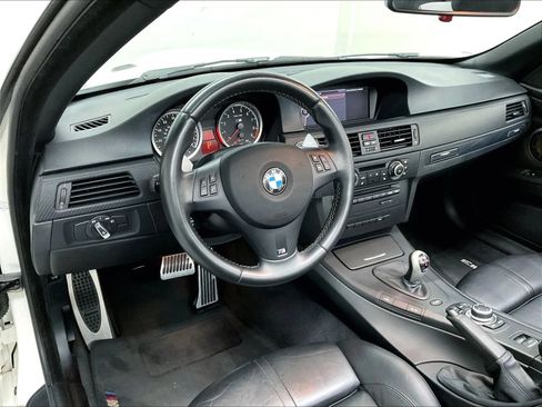 Used 2011 BMW M3 Convertible RWD image 10