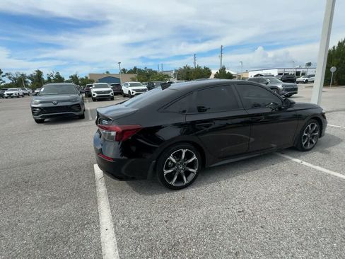 Used 2025 Honda Civic Sport Touring image 8