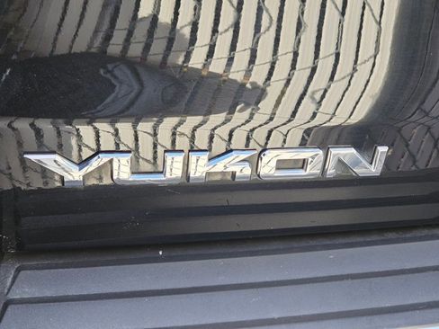 Used 2020 GMC Yukon Denali w/ Open Road Package image 12