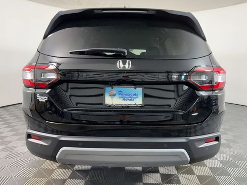 New 2025 Honda Pilot EX-L image 10