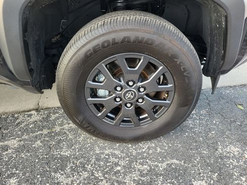 Used 2025 Toyota 4Runner SR5 AWD/4WD image 6