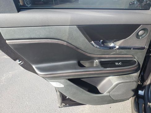 Used 2023 Lincoln Corsair Reserve w/ Equipment Group 202A image 14