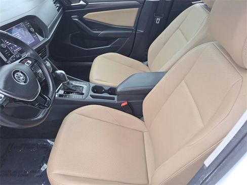 Used 2019 Volkswagen Jetta SEL image 12