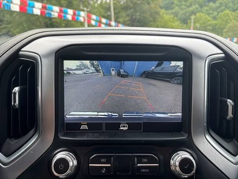 Used 2021 GMC Sierra 1500 Elevation w/ Preferred Package AWD/4WD image 15