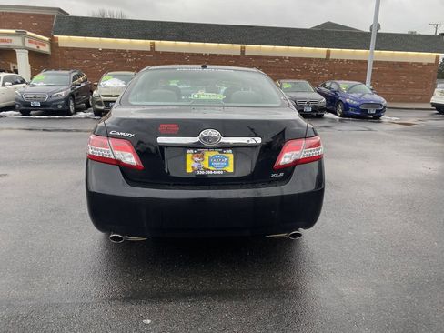 Used 2011 Toyota Camry SE image 6