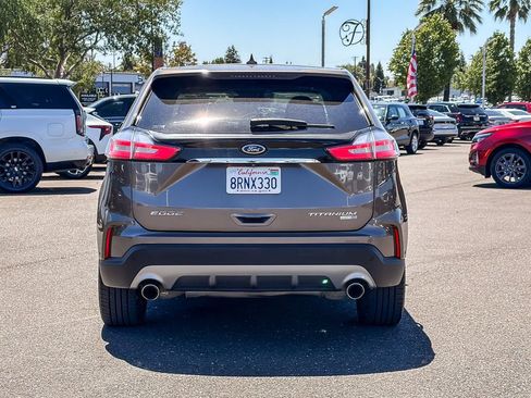 Used 2019 Ford Edge Titanium w/ Equipment Group 301A AWD/4WD image 3
