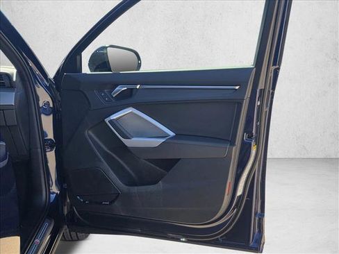 New 2025 Audi Q3 2.0T Premium image 11