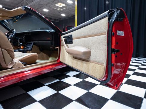 Used 1989 Chevrolet Camaro IROC-Z image 37