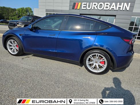 Used 2024 Tesla Model Y Performance AWD/4WD image 27