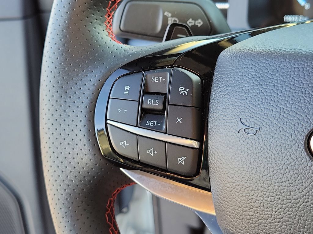 Used 2025 Ford Explorer ST AWD/4WD image 25