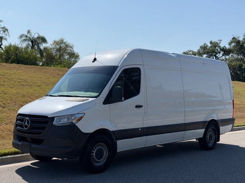 Used 2023 Mercedes-Benz Sprinter 2500 image 1